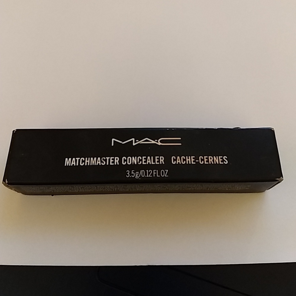 Mac concealer